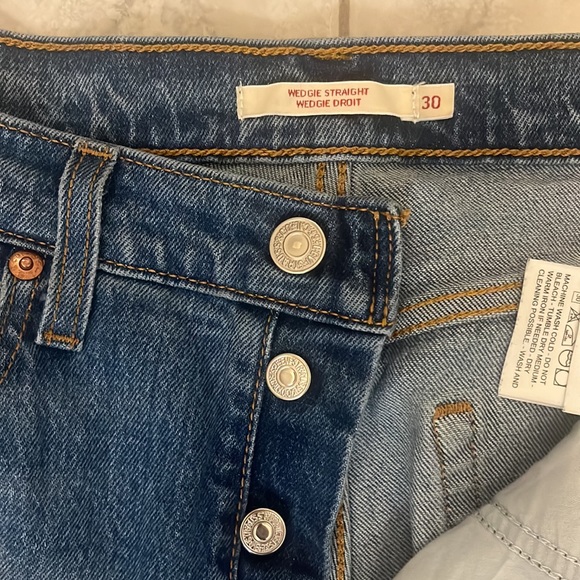 Levi's Wedgie Fit Straight High Rise Jeans in Jive Sound - Picture 2 of 7